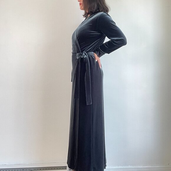 Diamond Tea | Luxury Green Stretch Velvet Robe - Size S - Picture 5 of 11
